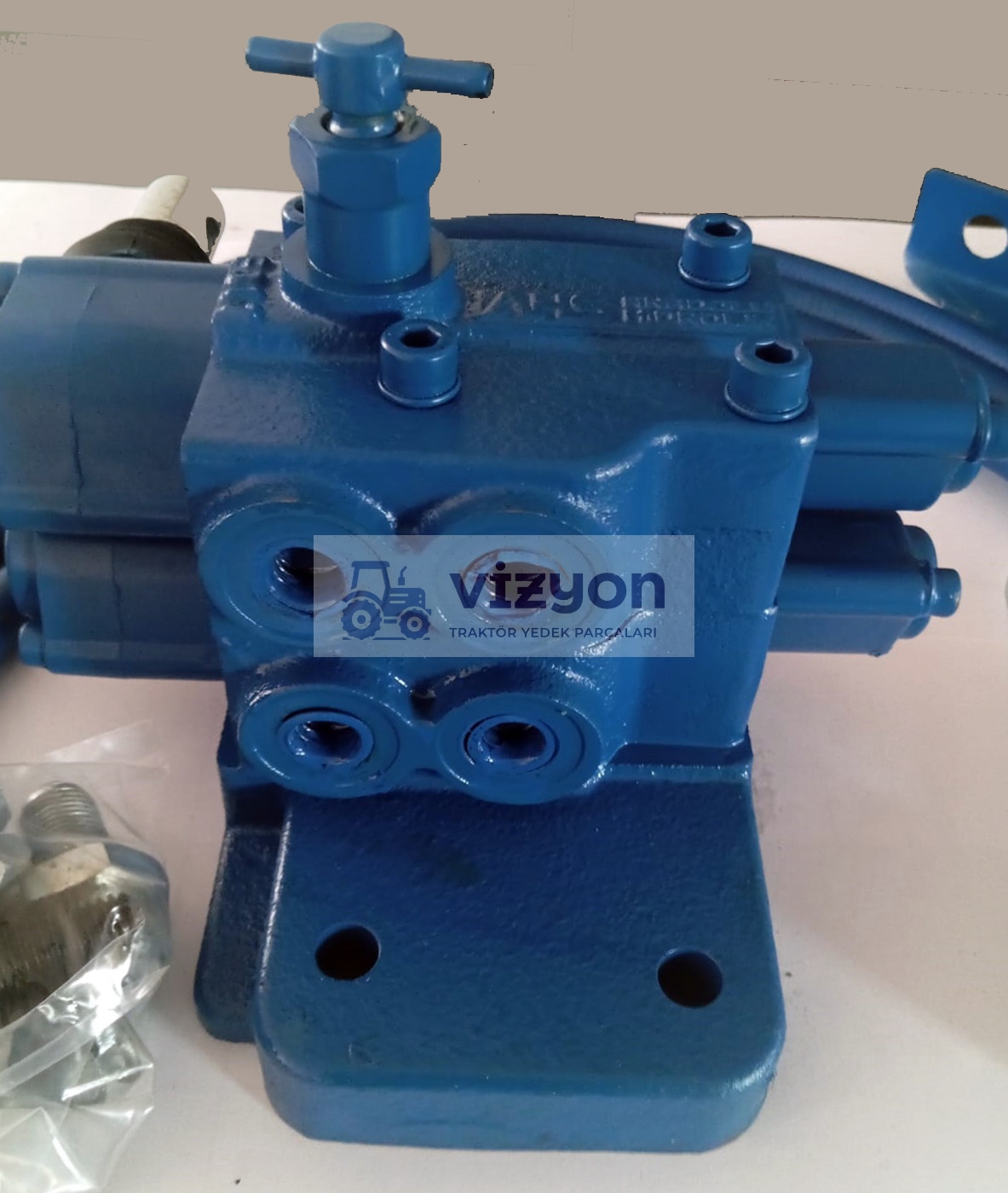 FORD 3000 TRAKTÖR DAMPER VALFİ ( 4 ÇIKIŞ )